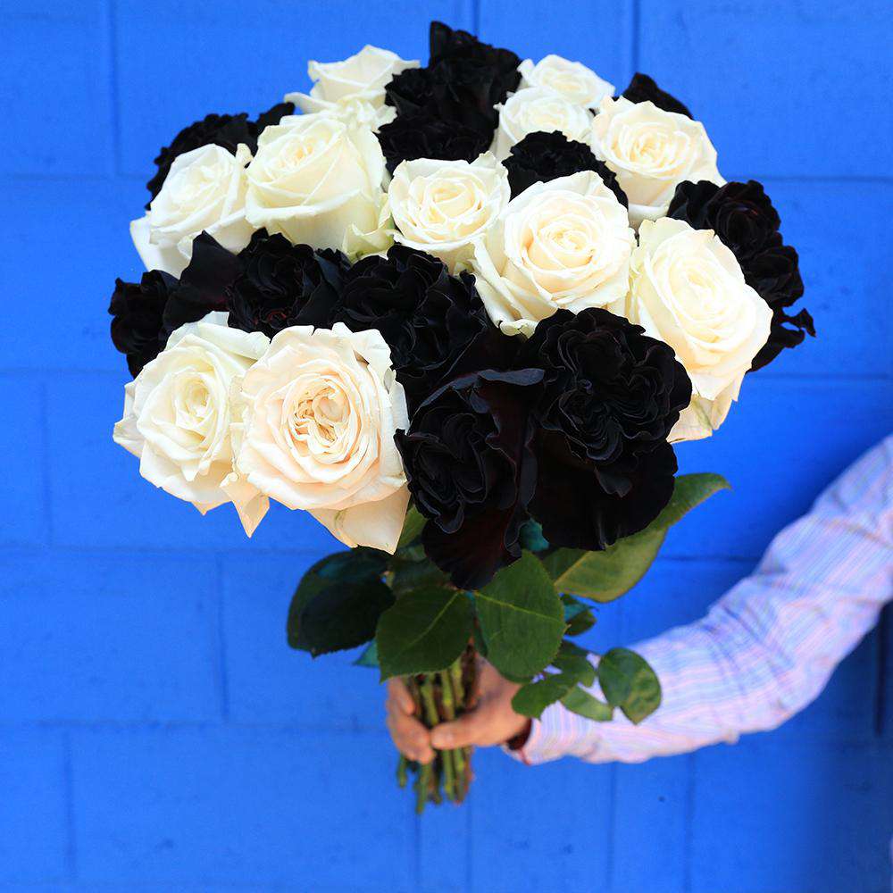 Ghost  Halloween Rose Bouquet Delivery - Rosaholics