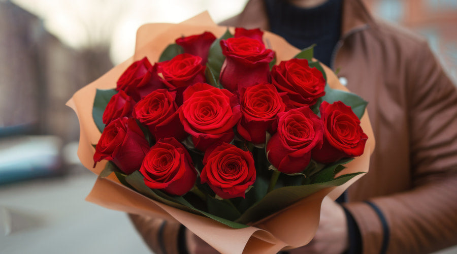 How to Choose the Perfect 15 Roses for Valentine's Gift – Rosaholics