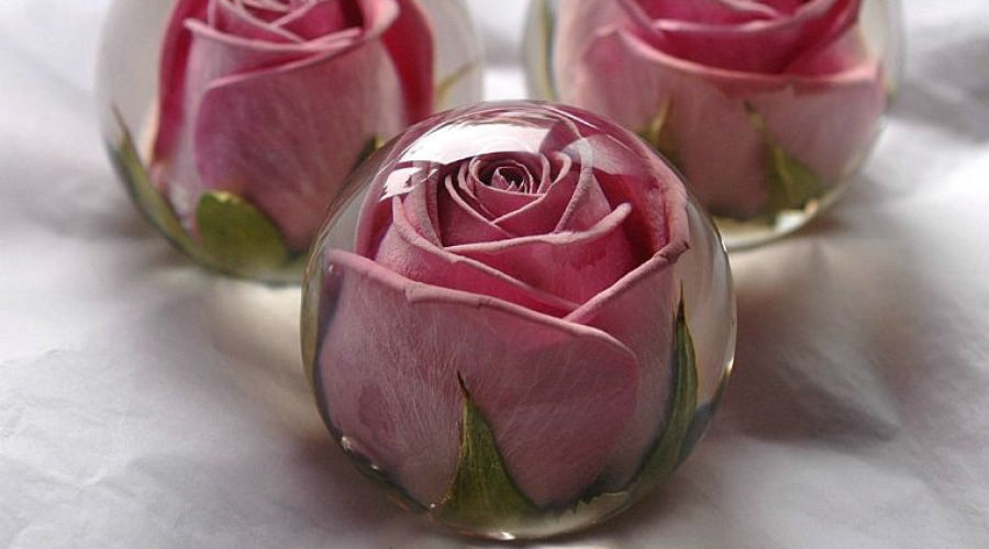 How To Making Resin Flowers: Step-By-Step Guide – Rosaholics