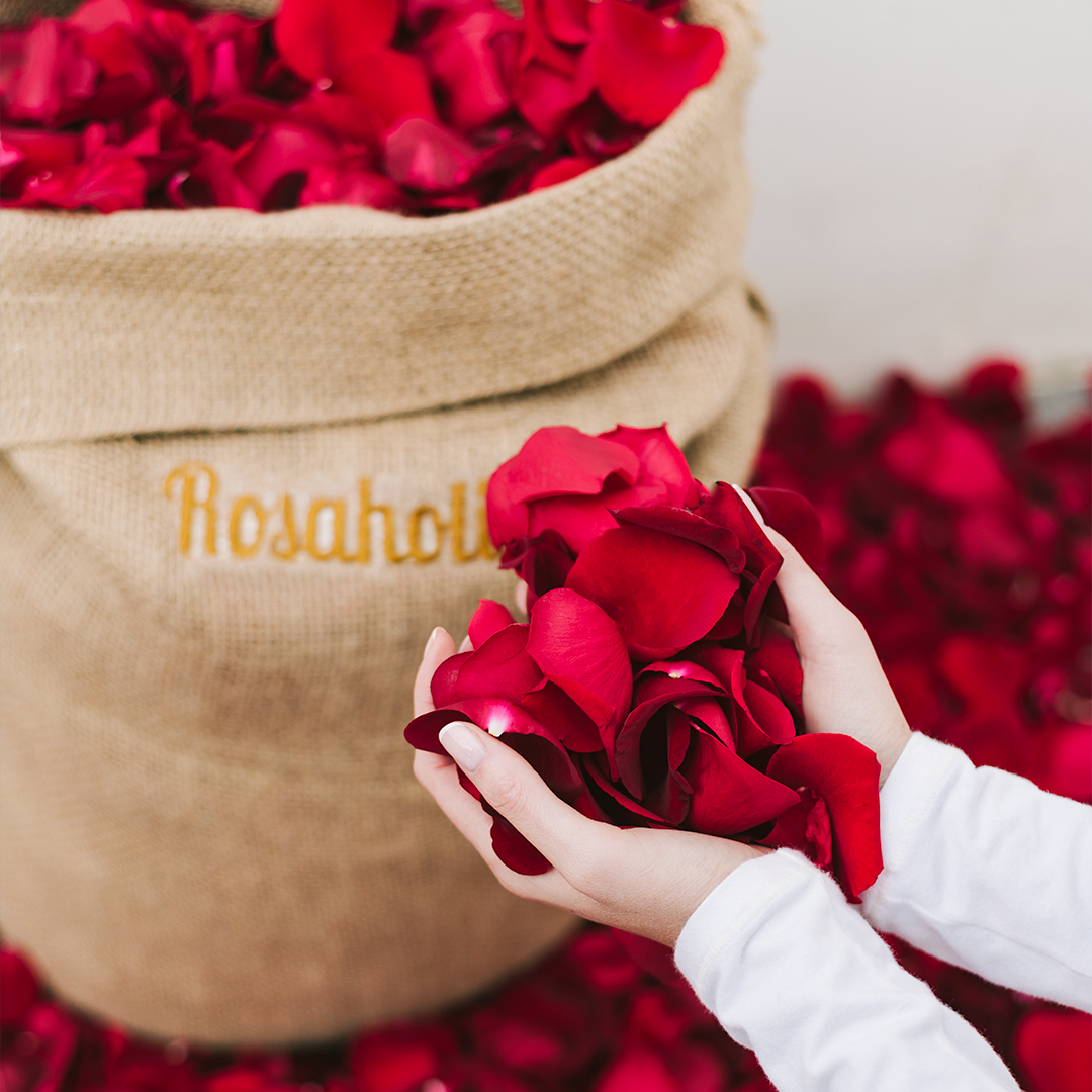 rose pedals Rose Petals Delivery Online