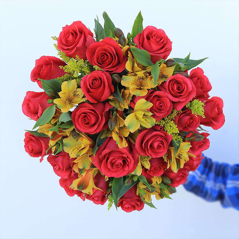 Jet Setter Fresh Flower Bouquet Delivery - Rosaholics