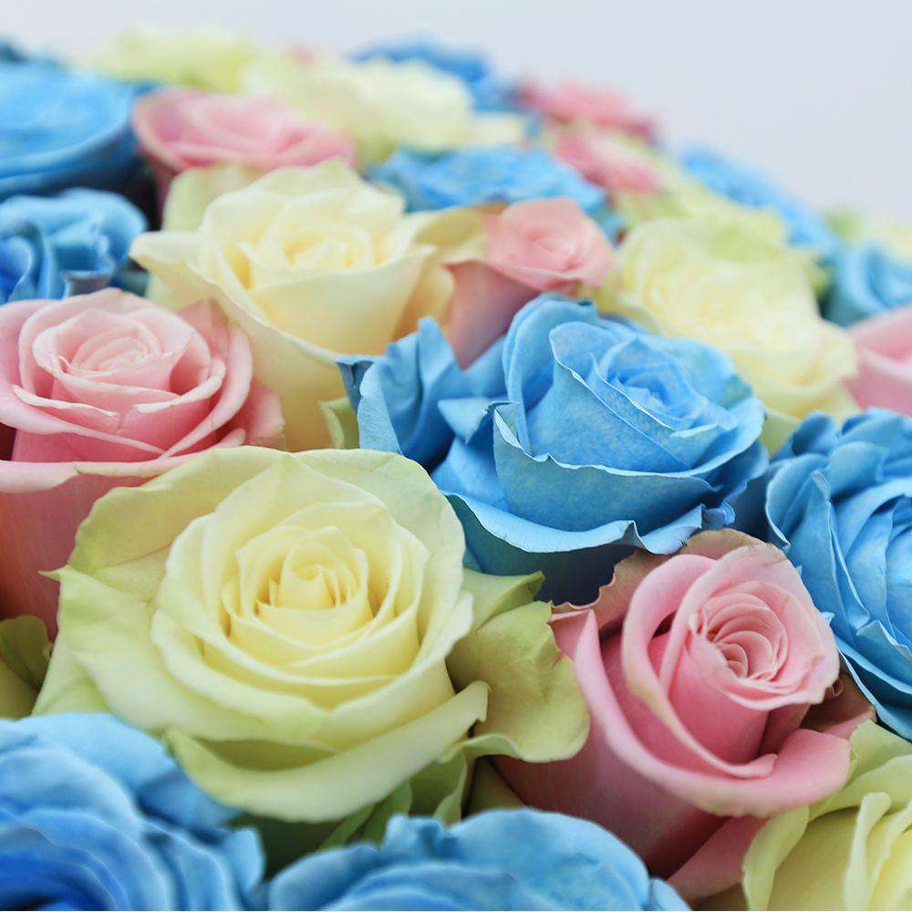 Just Smiles Rose Bouquet close- Rosaholics