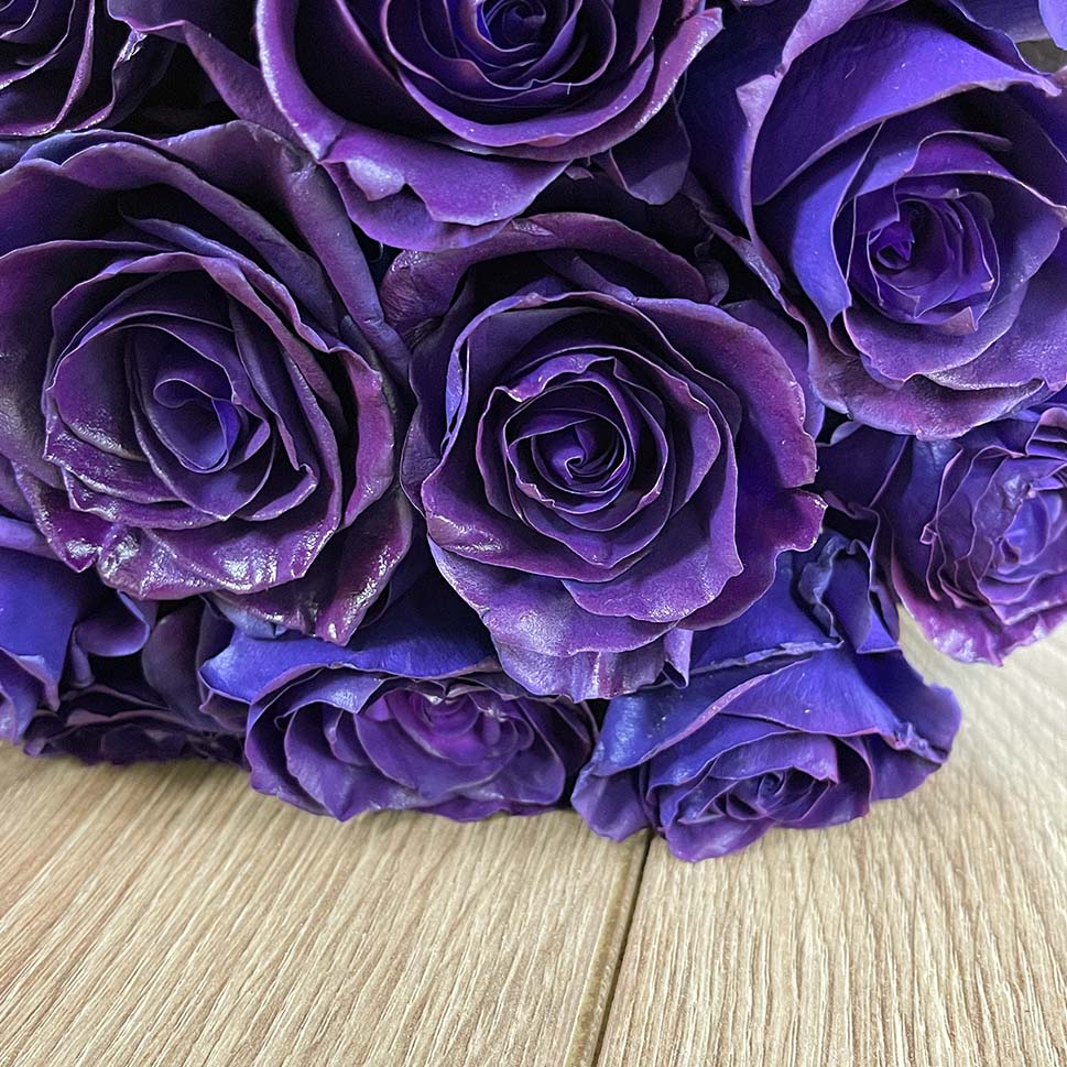 Purple Stravaganzza roses bouquet (Close-up)